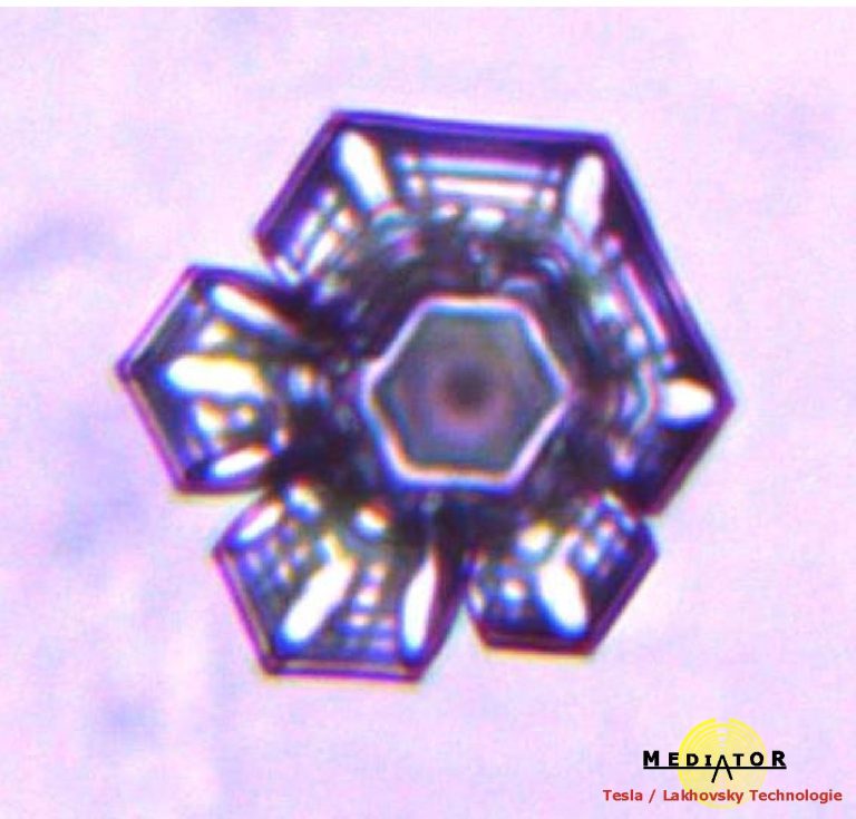 - Bild hexagonaler Kristall -
Hexagonaler Kristall
= energetisiertes Wasser